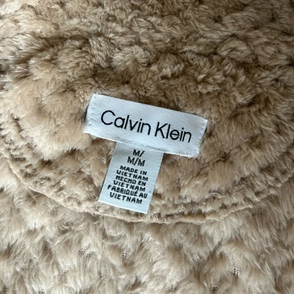 Calvin Klein teddy bear plush vest - Picture 9 of 10